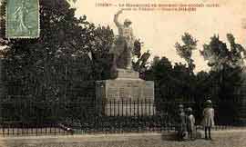Le monument aux morts en 1921